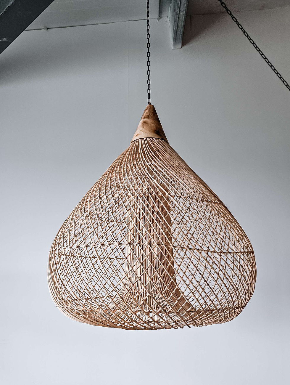 Thumbnail: Banjo curvy Natural Rattan lampshade 
