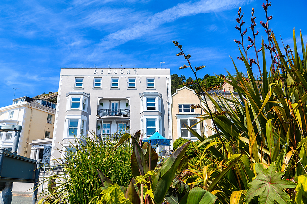 Seafront hotel drinks venue in the heart of Llandudno