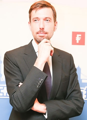 Collins2.jpg