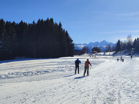 Ski nordique ou balade à pied, la vue sur les montagnes est toujours sublime.