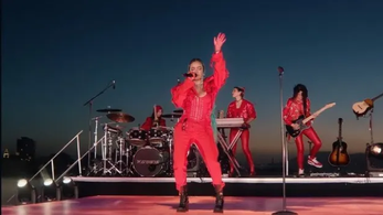 Karol G performing Leyendas @ KG0516 Facebook Live Concert