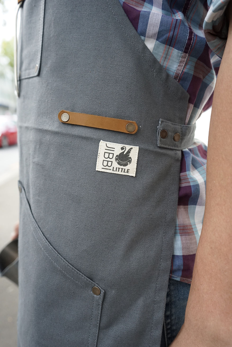 APRONS