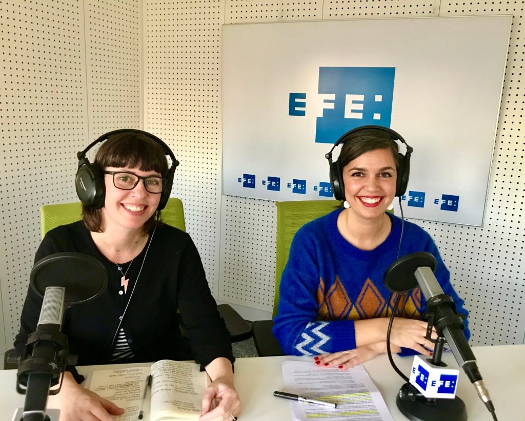 Olga y Laura en la Agencia EFE