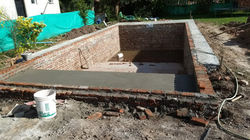 Piscina de material
