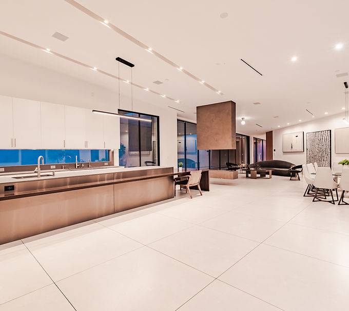 2084 Vine St-65.jpg