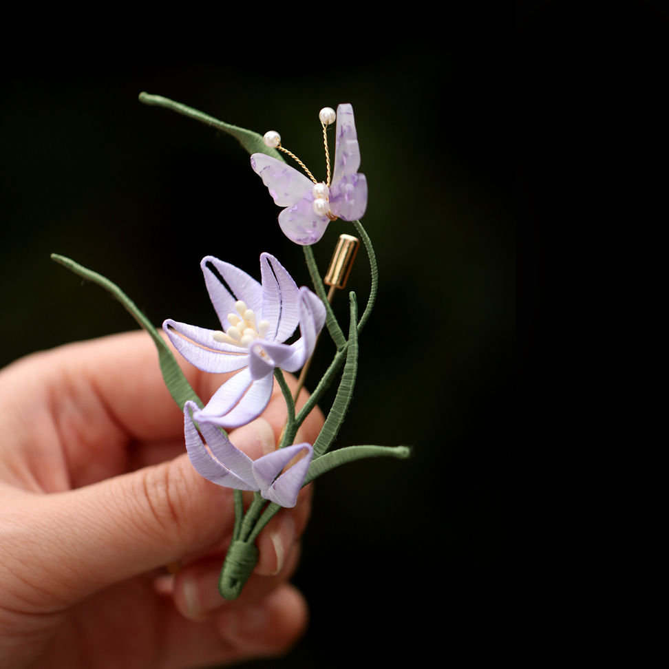 Thumbnail: Orchid brooch new Chinese style hand-wrapped flower daily pin