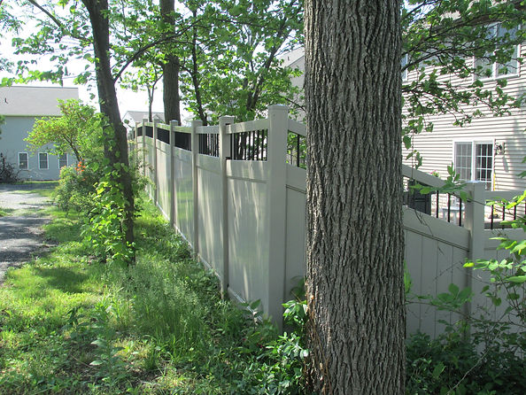fence-line-hybrid-privacy-aluminum-spokes-yard-installation-mechanicsburg
