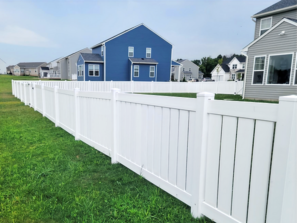 photo of installed vinyl fence yard style