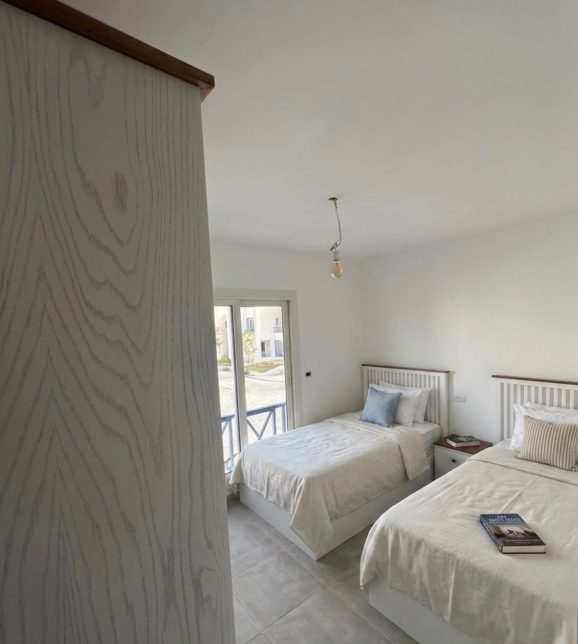 Snow White 02 — Beds — Bed platform: Massive Beech wood — Headboard: Massive Beech — 2