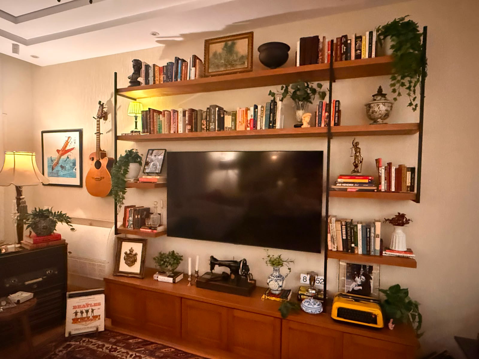 American Cottage TV unit — Material: Massive Beech wood +Natural Blockboard — Veneer: Natural Beech — 3
