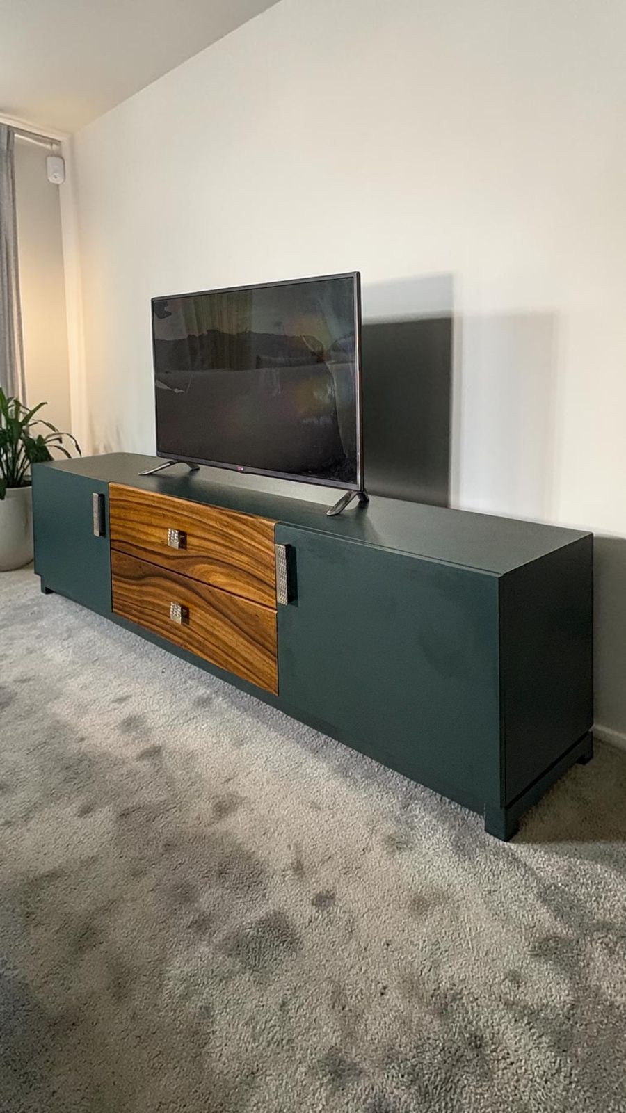 Acacia Magic — TV units — Material: Massive Acacia +Natural Blockboard — Veneer: Lacquered — 6