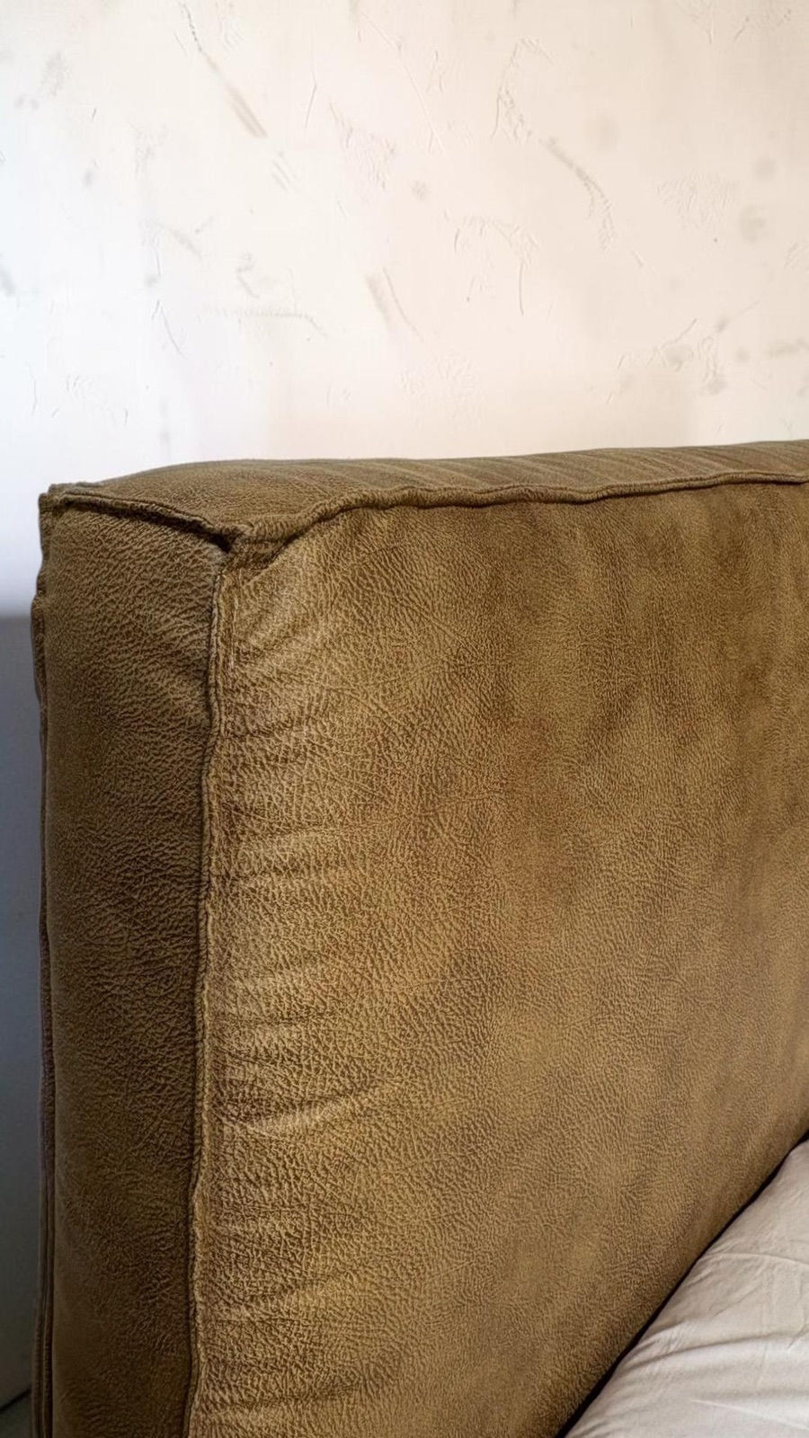 Spresso — Beds — Bed platform: Massive Pine wood 5cm thickness — Headboard: Natural blockboard + Massive Beech — 5