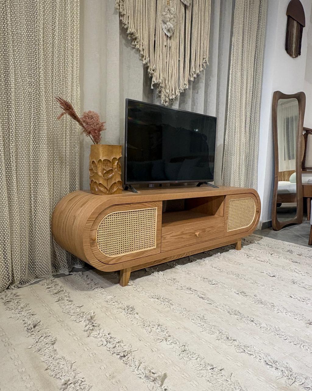 Costa Rica — TV units — Material: Compressed massive Pine wood +Natural Blockboard — Veneer: Natural OakHinges: SAMET — 3
