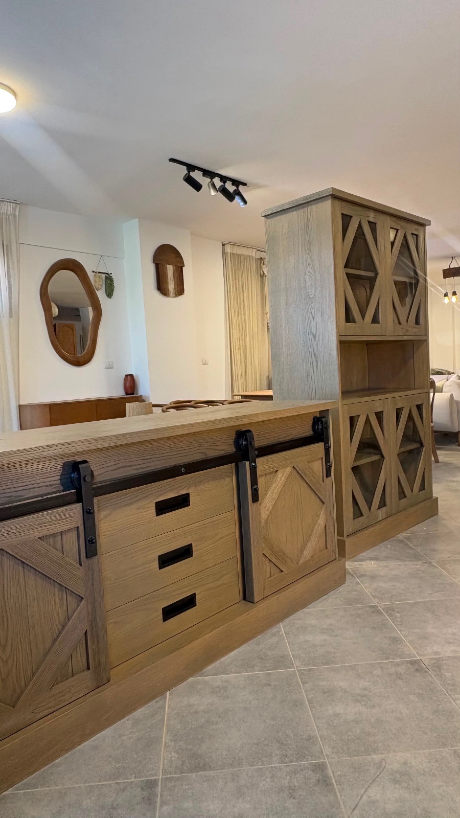 Lattice sideboard — Dining sideboards — Material: Massive Oak +Natural Blockboard — Veneer: Natural Oak — 3