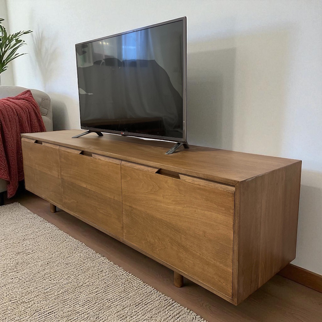The Minimalist TV unit 02 — Material: Massive Beech wood +Natural Blockboard — Veneer: Natural Beech — 3