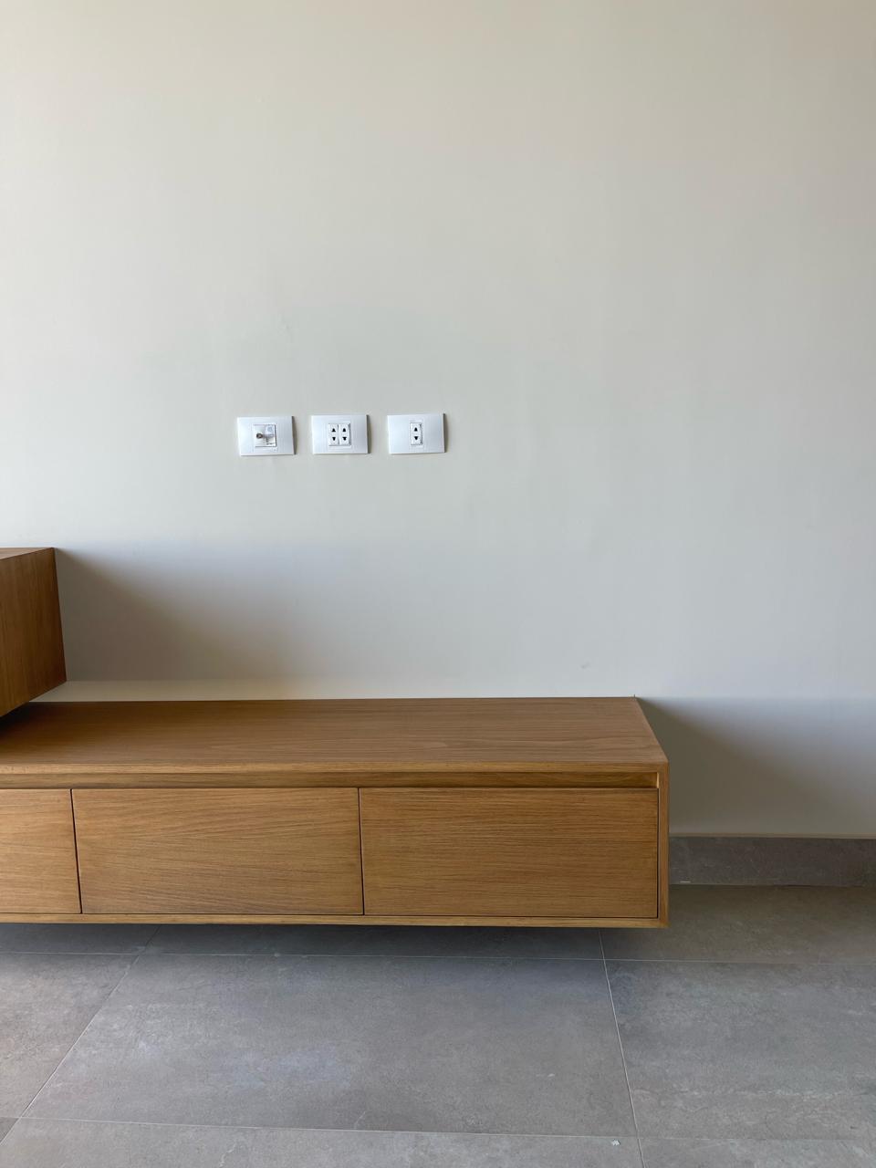 Aero Floating 01 — Dresser units — Material: Natural Blockboard — Veneer: Oak — 3