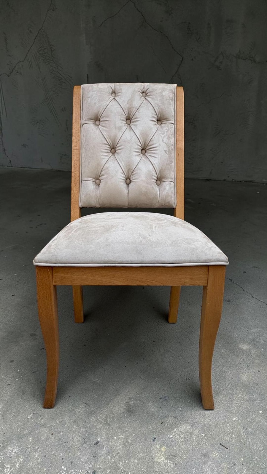 Lewe — Dining chairs — Material: Massive Romanian Beech grade AB high — 4