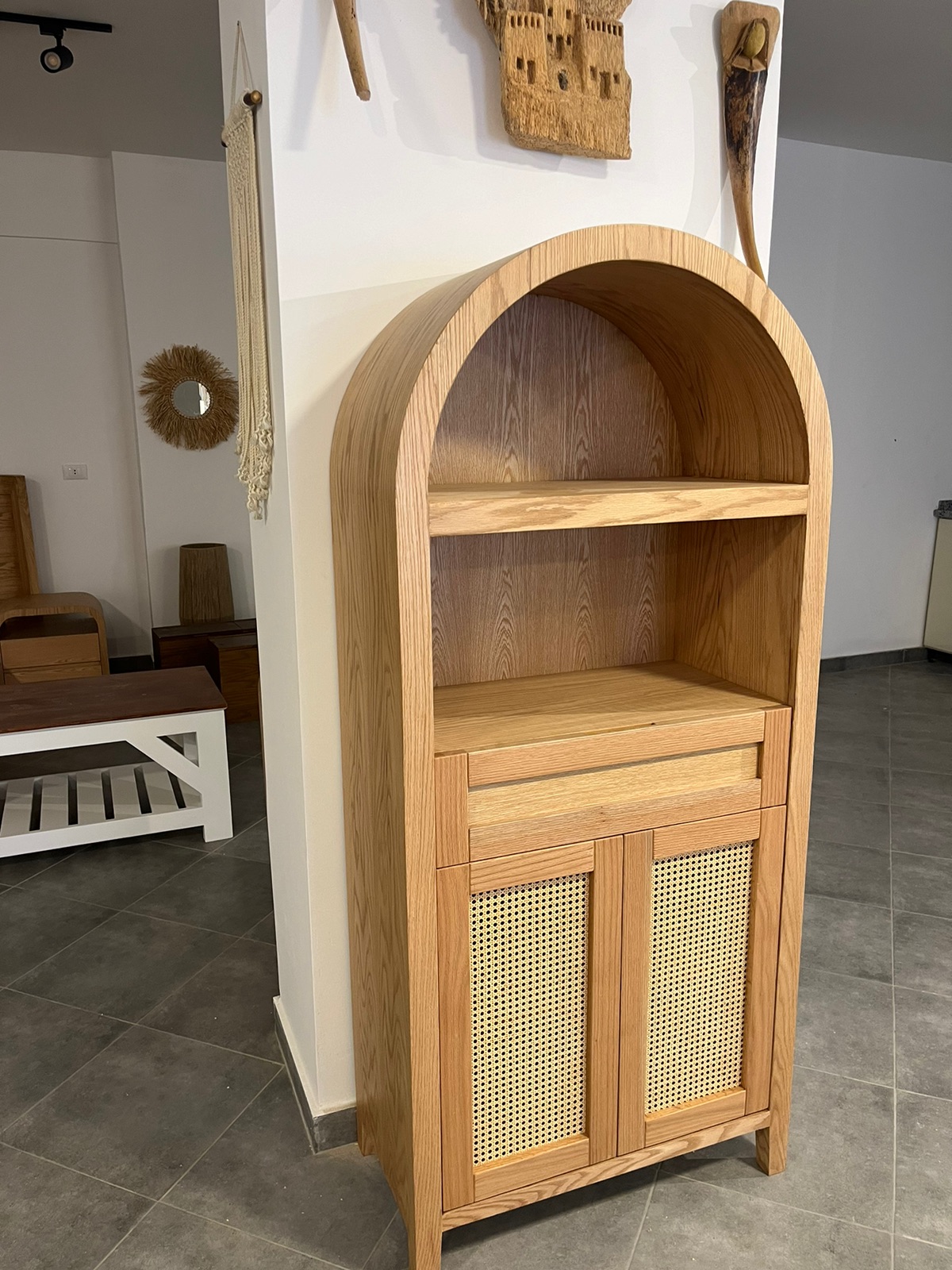 Sahara Coffee corner — Material: Natural compressed Pine wood + Massive Oak — Veneer: Natural Oak — 3
