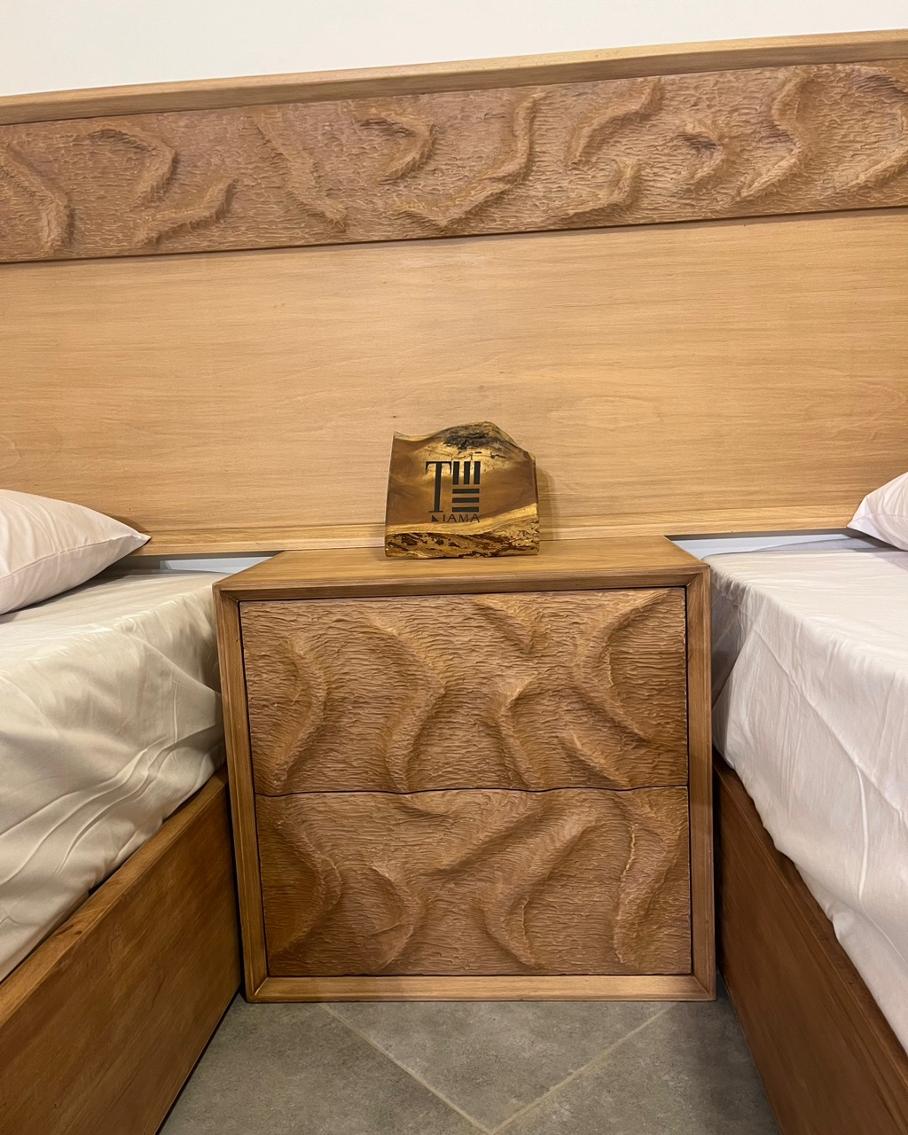 Dunes Bedside table — Material: Natural Blockboard + Massive Beech wood "Hand carved" — Veneer: Natural Beech — 2
