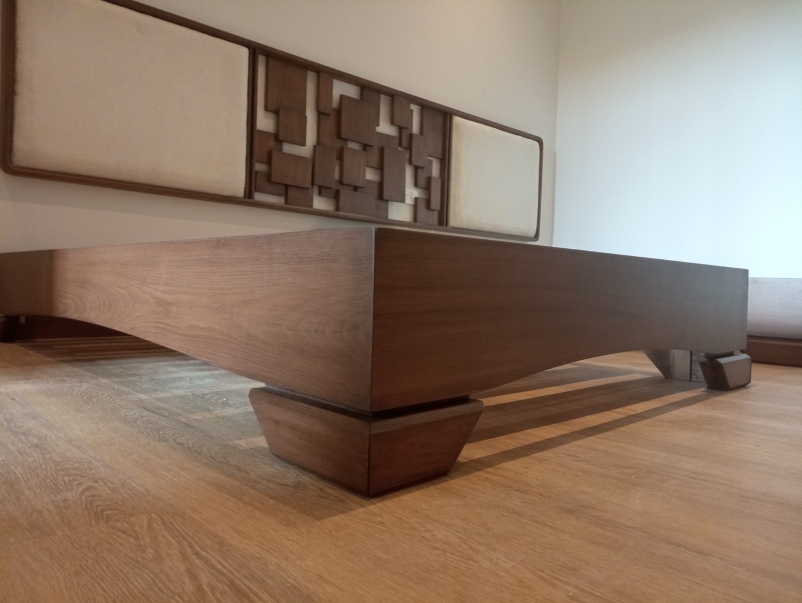 Art Deco twin Beds "Original design" — Bed platform: Massive Beech wood — Headboard: Massive Beech — 2