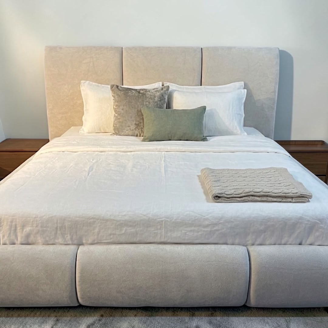 Stockholm nights — Beds — Bed platform: Massive Pine wood 5cm thickness — Headboard: Natural blockboard + Massive Beech