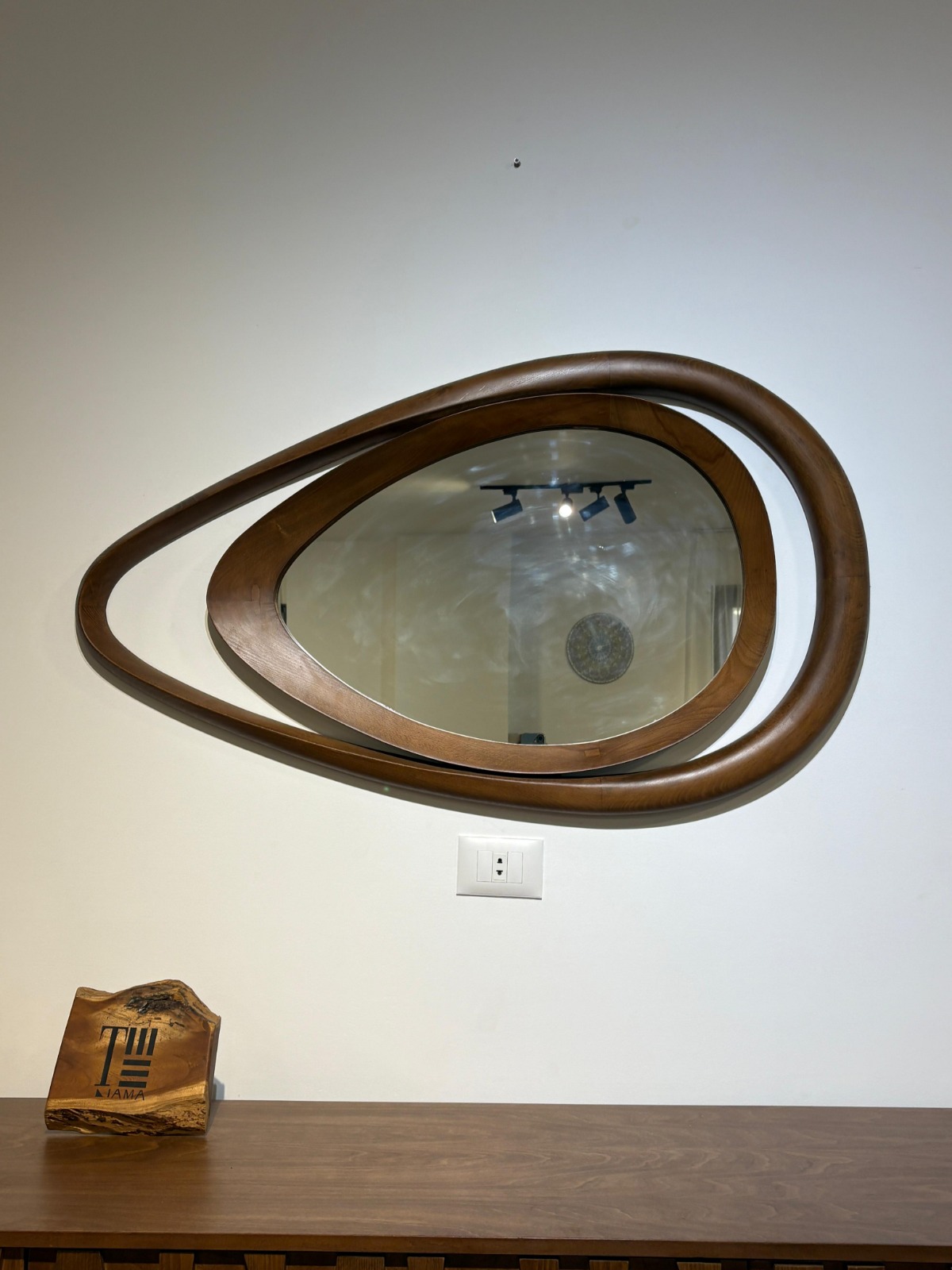 Artdeco Frame — Mirrors — Material: Massive beech wood "Oyma"