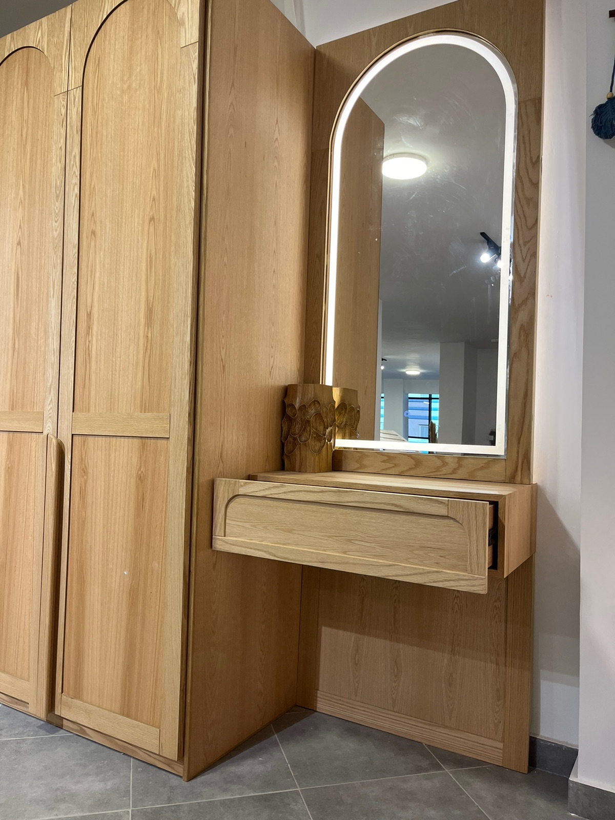 Kanso Dresser/Mirror — Dresser units — Material: Natural Blockboard — Veneer: Oak — 2