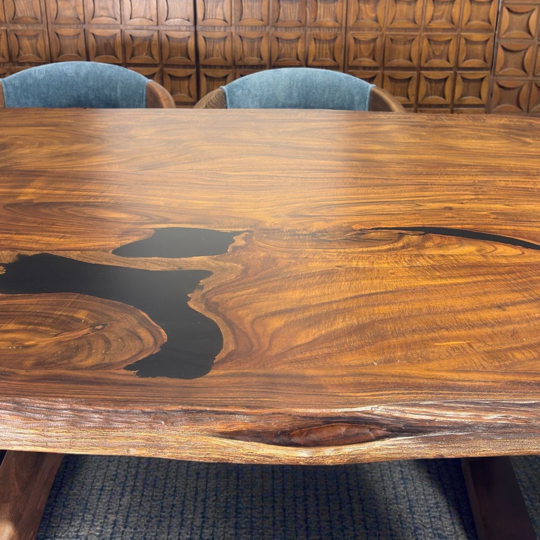 Vachillia — Dining Tables — 3