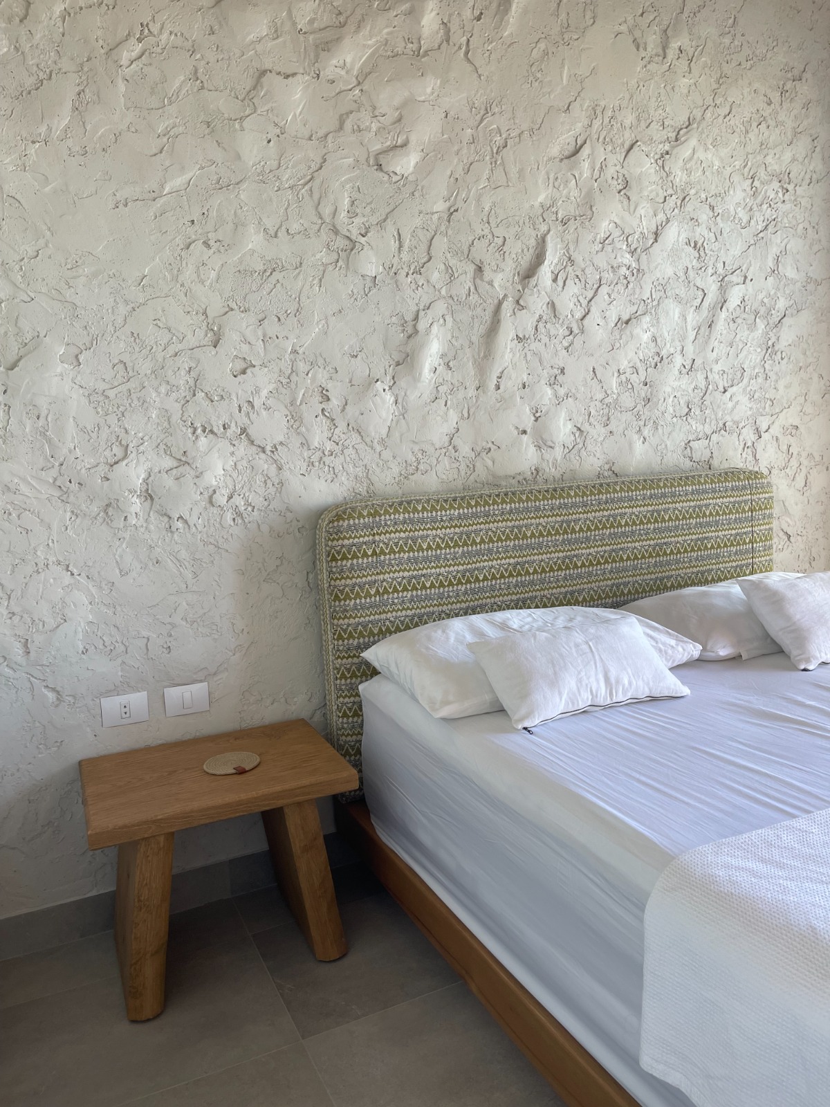 Japandi sigma — Beds — Bed platform: Massive Beech wood — Headboard: Natural blockboard + Massive Beech — 2
