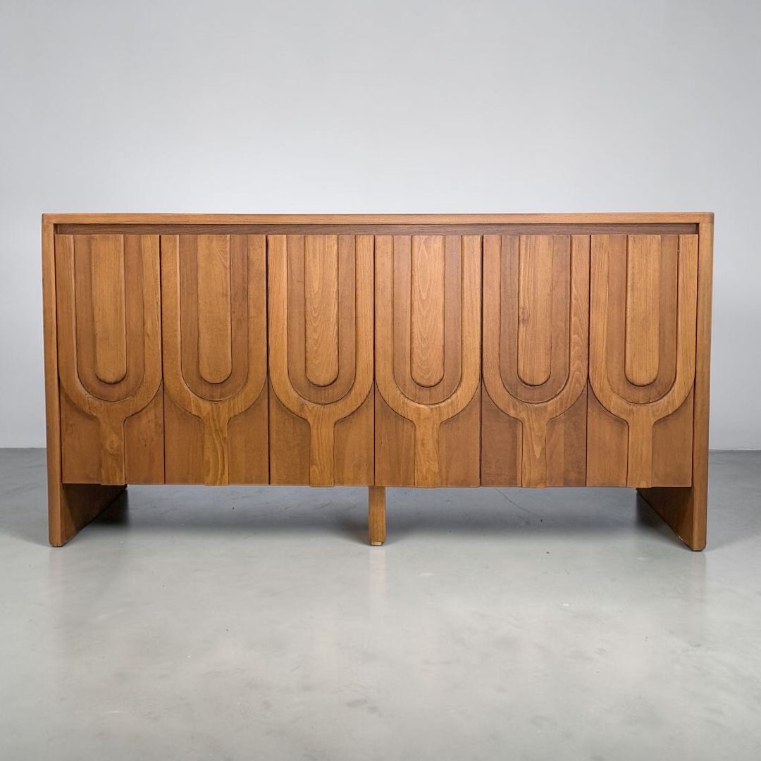 بوفيه سفرة — Tulipan sideboard — الخامة: خشب زان مصمت +خشب كونتر طبيعي — القشرة: زان طبيعي