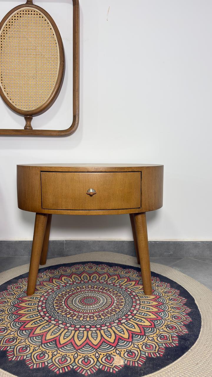 كومود — Kamar Bedside Table — الخامة: خشب كونتر طبيعي + خشب زان مصمت — القشرة: زان طبيعي