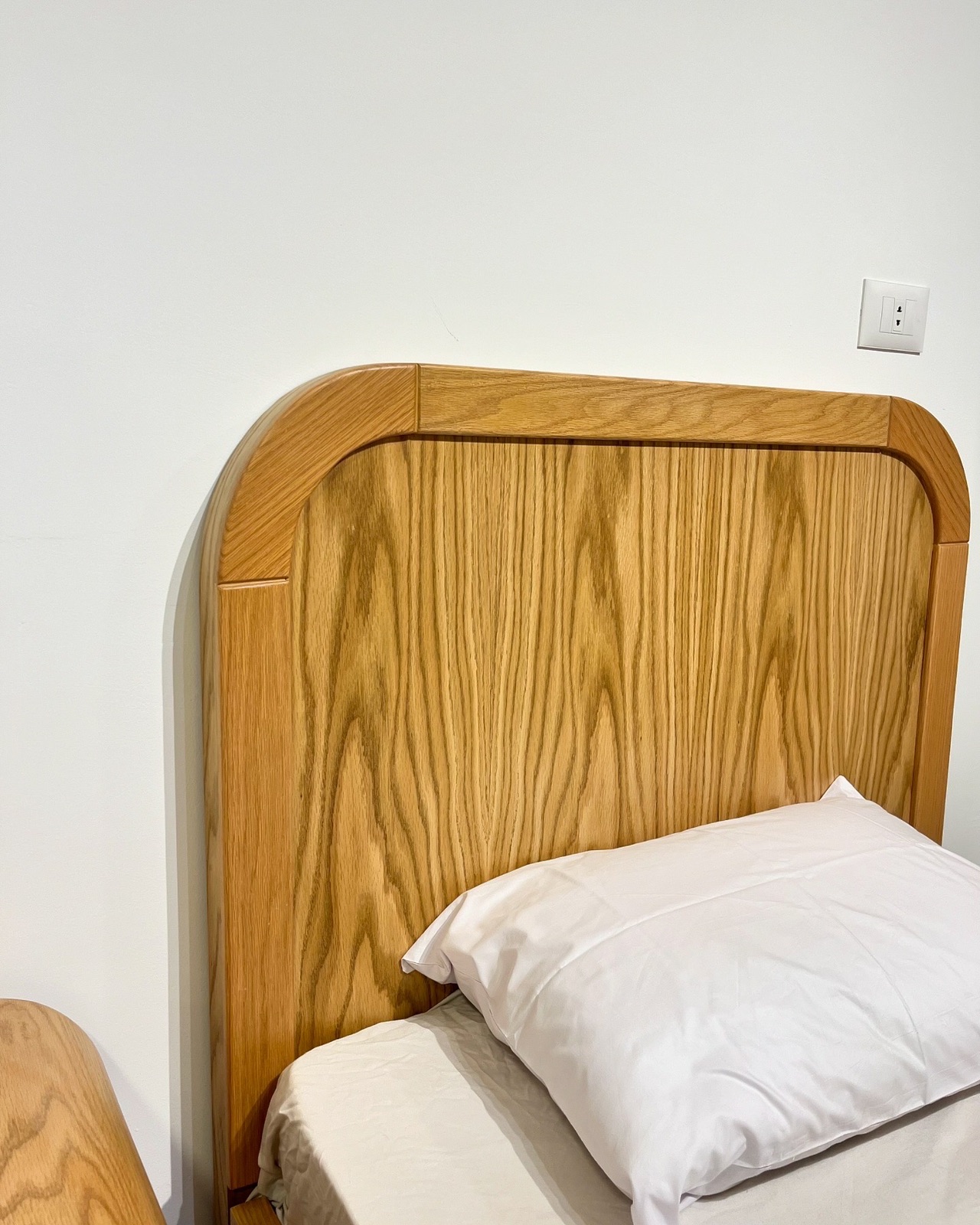 سرير — Bestie Bed — خامة قاعدة السرير: أرو مصمت plus صنوبر مصمت wood قشرة أرو — خامة ظهر السرير: خشب كونتر طبيعي + خشب أرو مصمت — 3