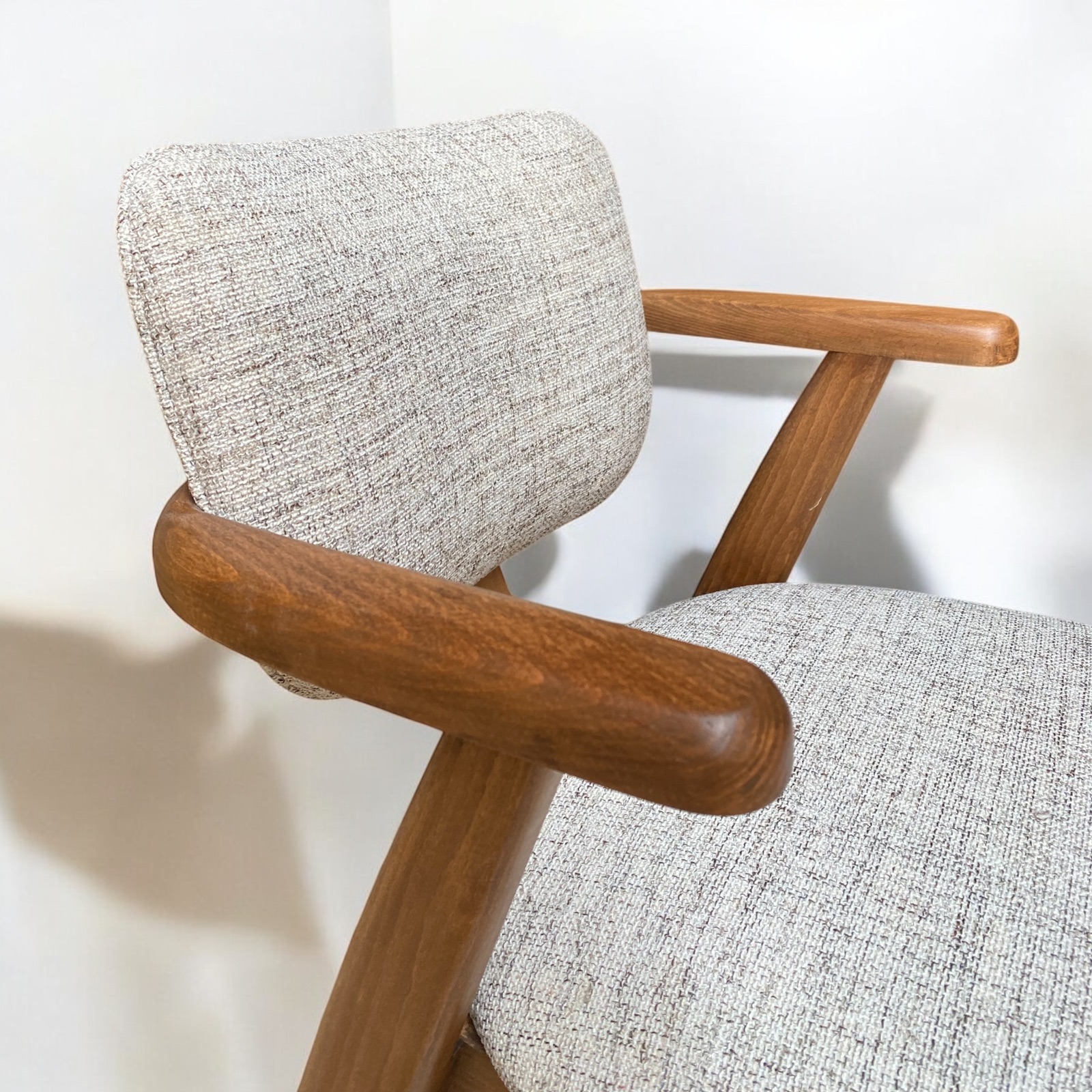 Laura — Dining chairs — Material: Massive Romanian Beech grade AB high — 3