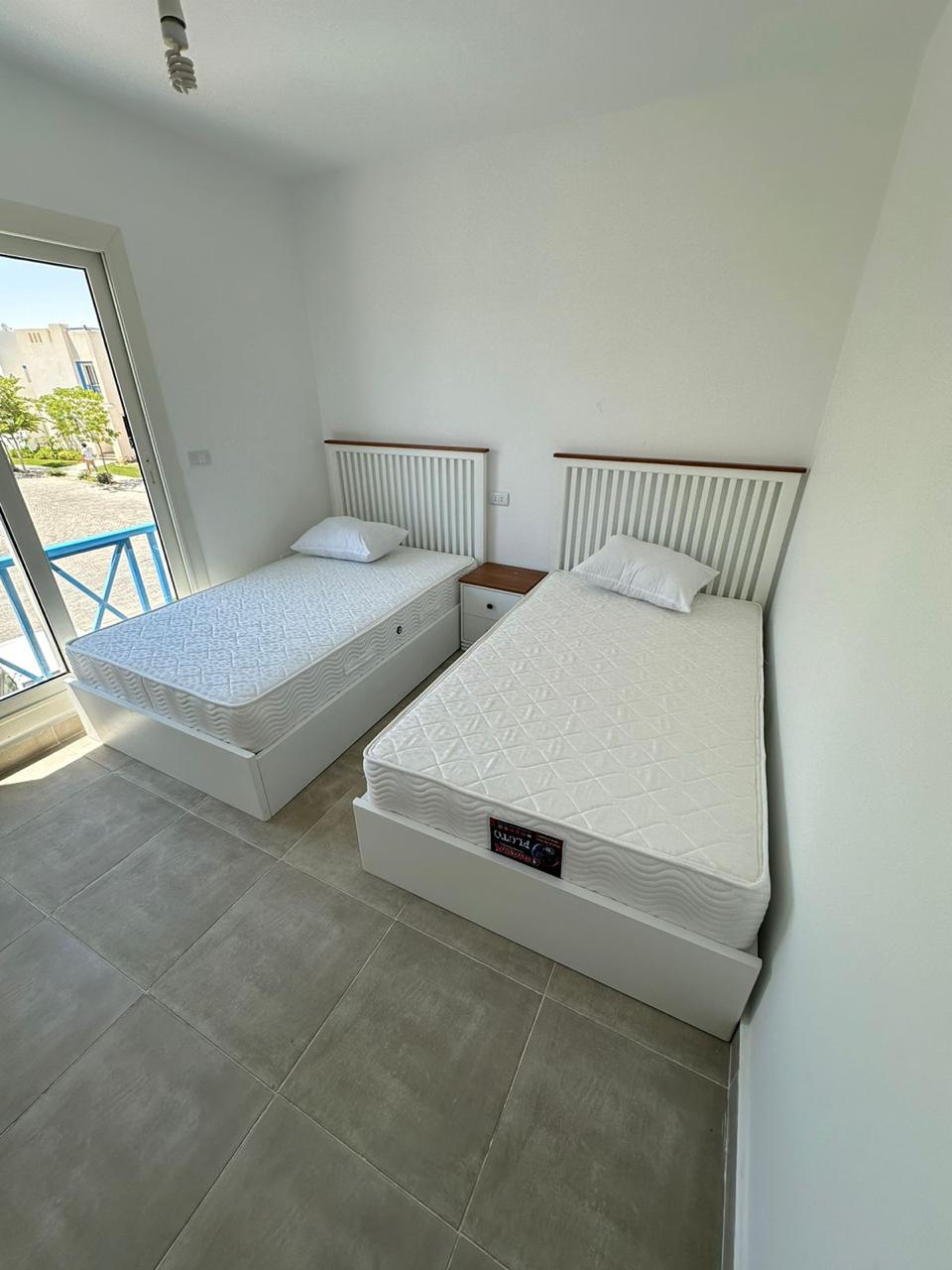 Snow White 02 — Beds — Bed platform: Massive Beech wood — Headboard: Massive Beech — 4
