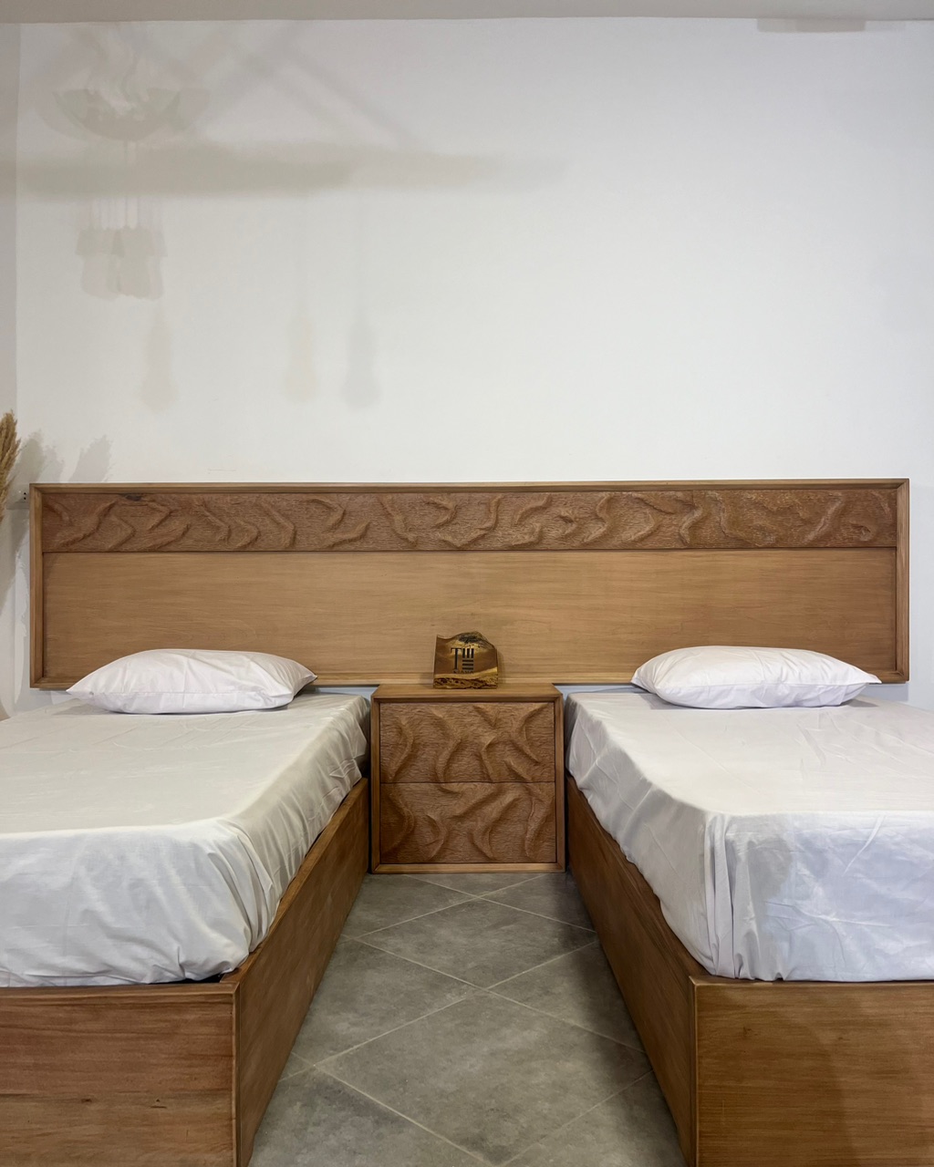 Dunes Bedside table — Material: Natural Blockboard + Massive Beech wood "Hand carved" — Veneer: Natural Beech — 3
