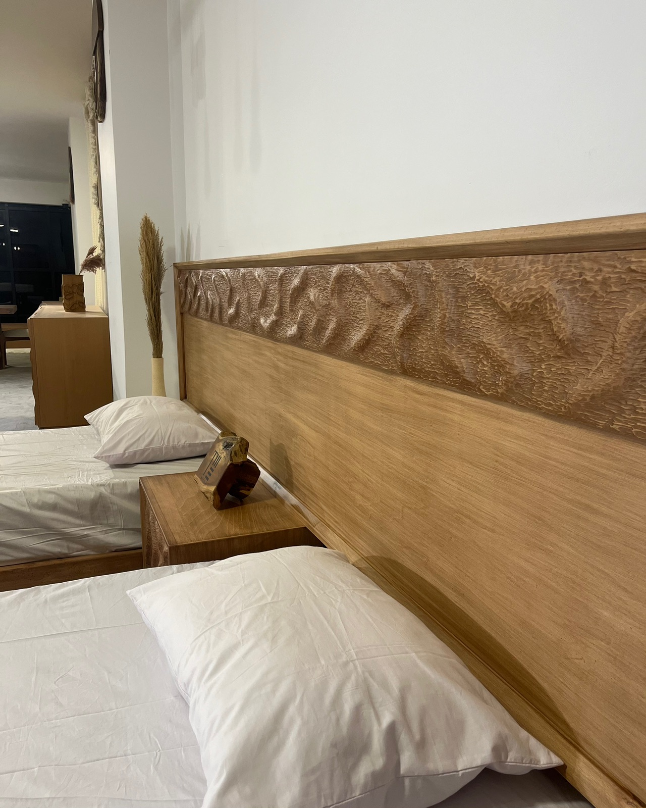Dunes twin beds — Bed platform: Massive Beech wood — Headboard: Natural blockboard + Massive Beech "Hand carved Oyma" — 5