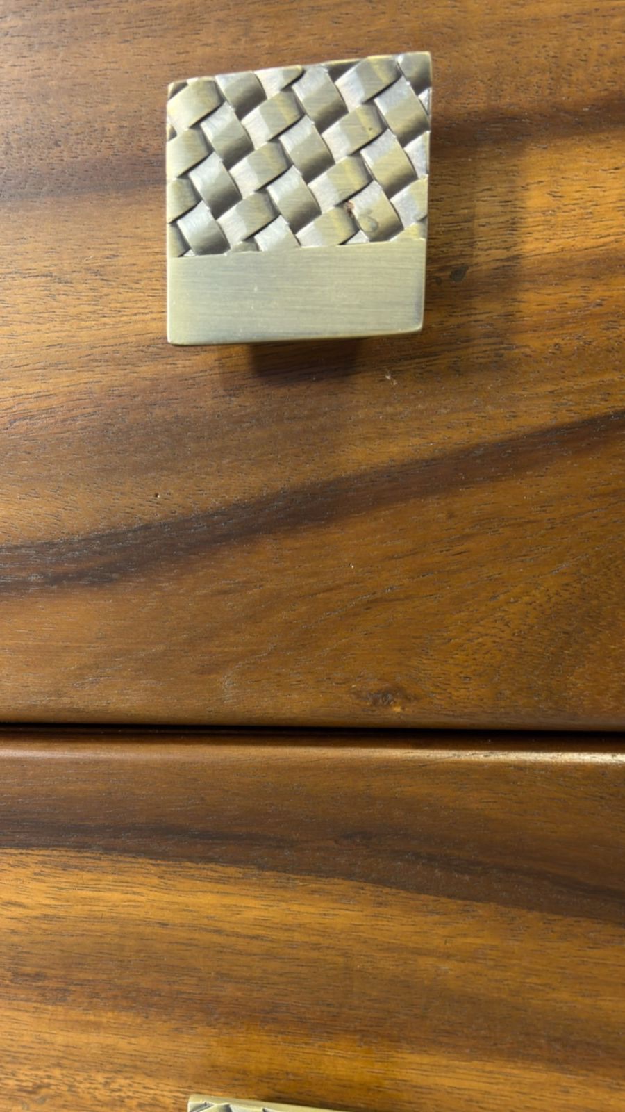 Acacia Magic — TV units — Material: Massive Acacia +Natural Blockboard — Veneer: Lacquered — 5