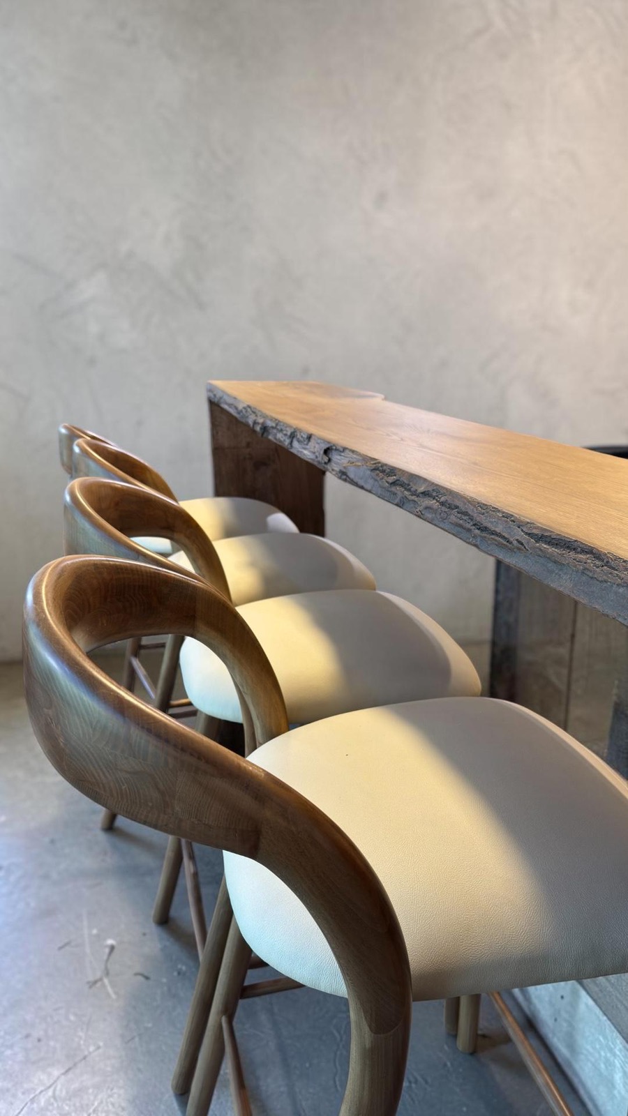 Pebble bar stool — Bar chairs — Material: Massive Beech timber AB grade — 3