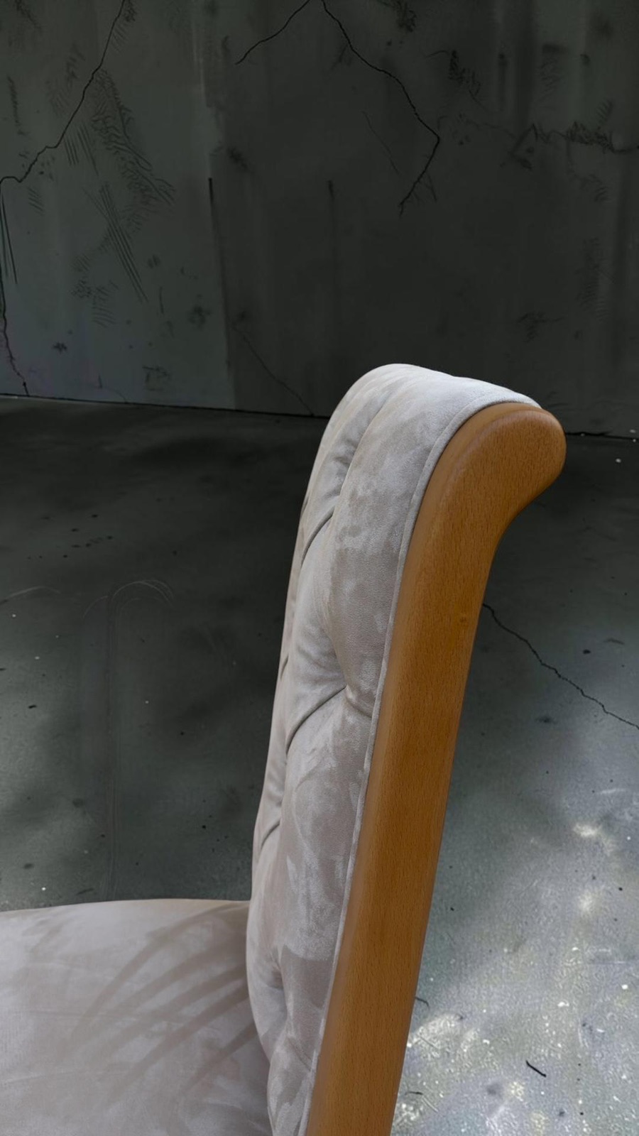 Lewe — Dining chairs — Material: Massive Romanian Beech grade AB high — 5