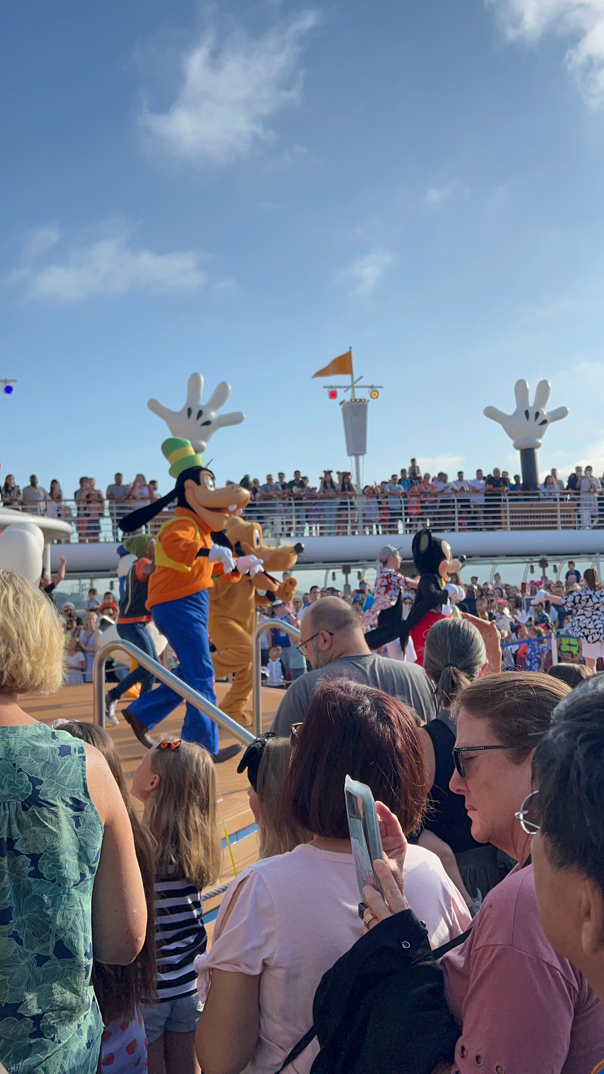 the disney wonder disney cruise welcome party