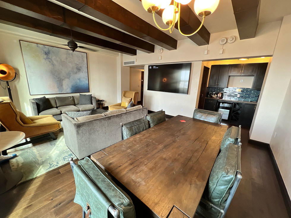 Living room, kitchenette and dining table. Rest & Relax Suite at Hotel Figueroa