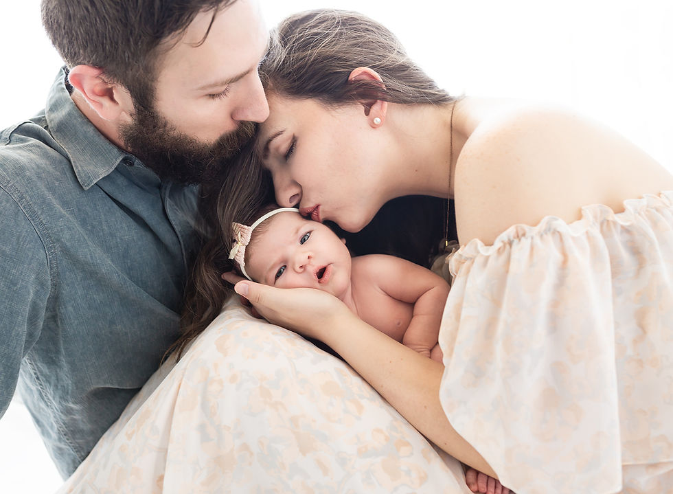 newborn pictures and photography in Oklahoma City serving Edmond, Piedmont, Yukon, mustang, and other areas