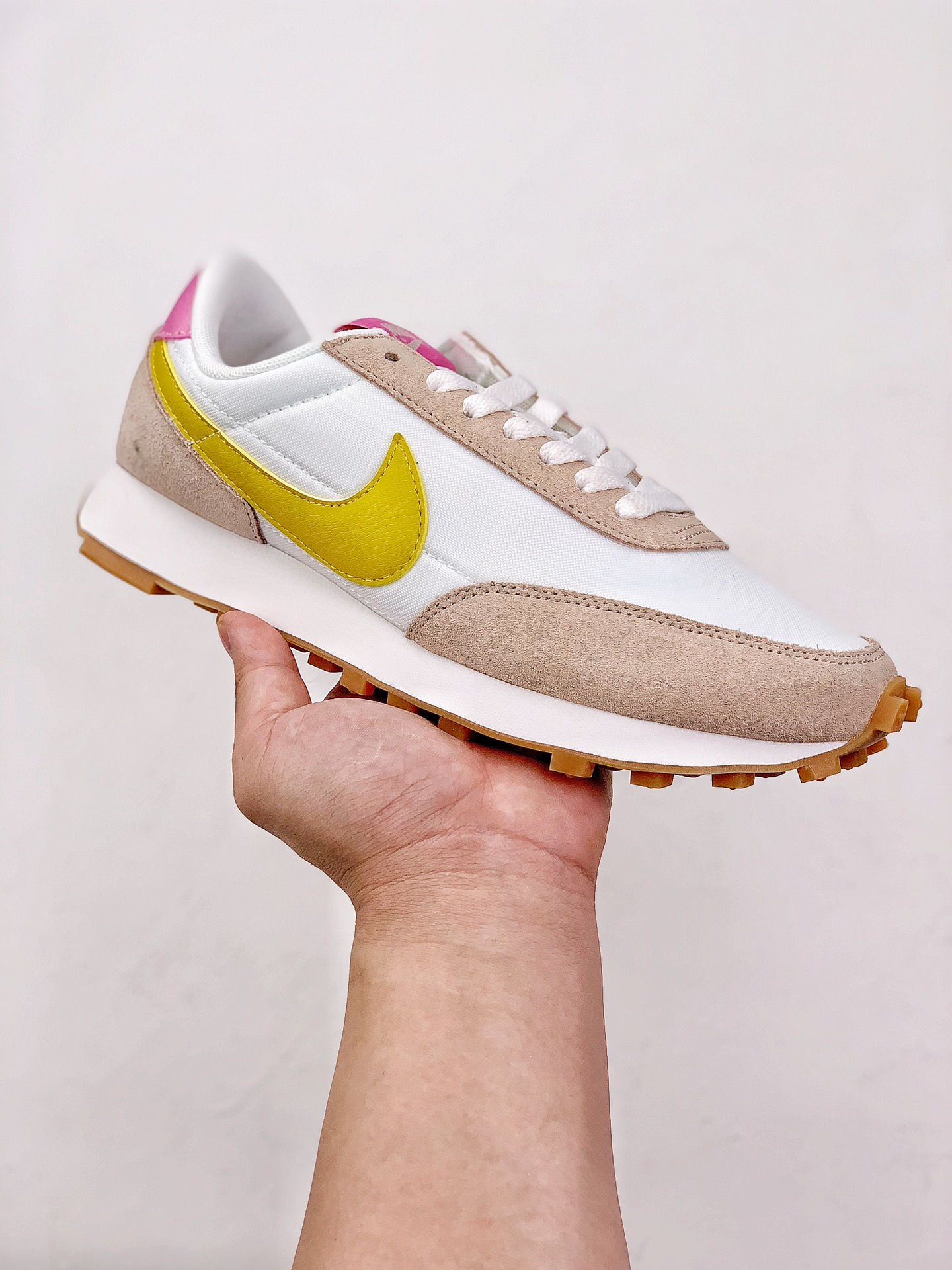 Кроссовки Nike Daybreak White Nude Yellow