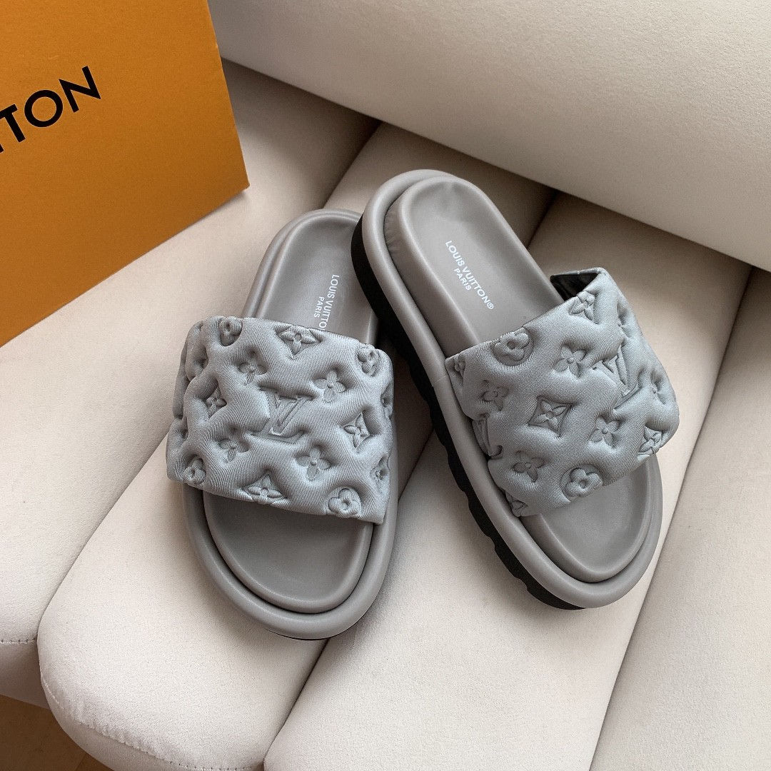Шлепанцы-мюли Louis Vuitton Pool Pillow Monogram