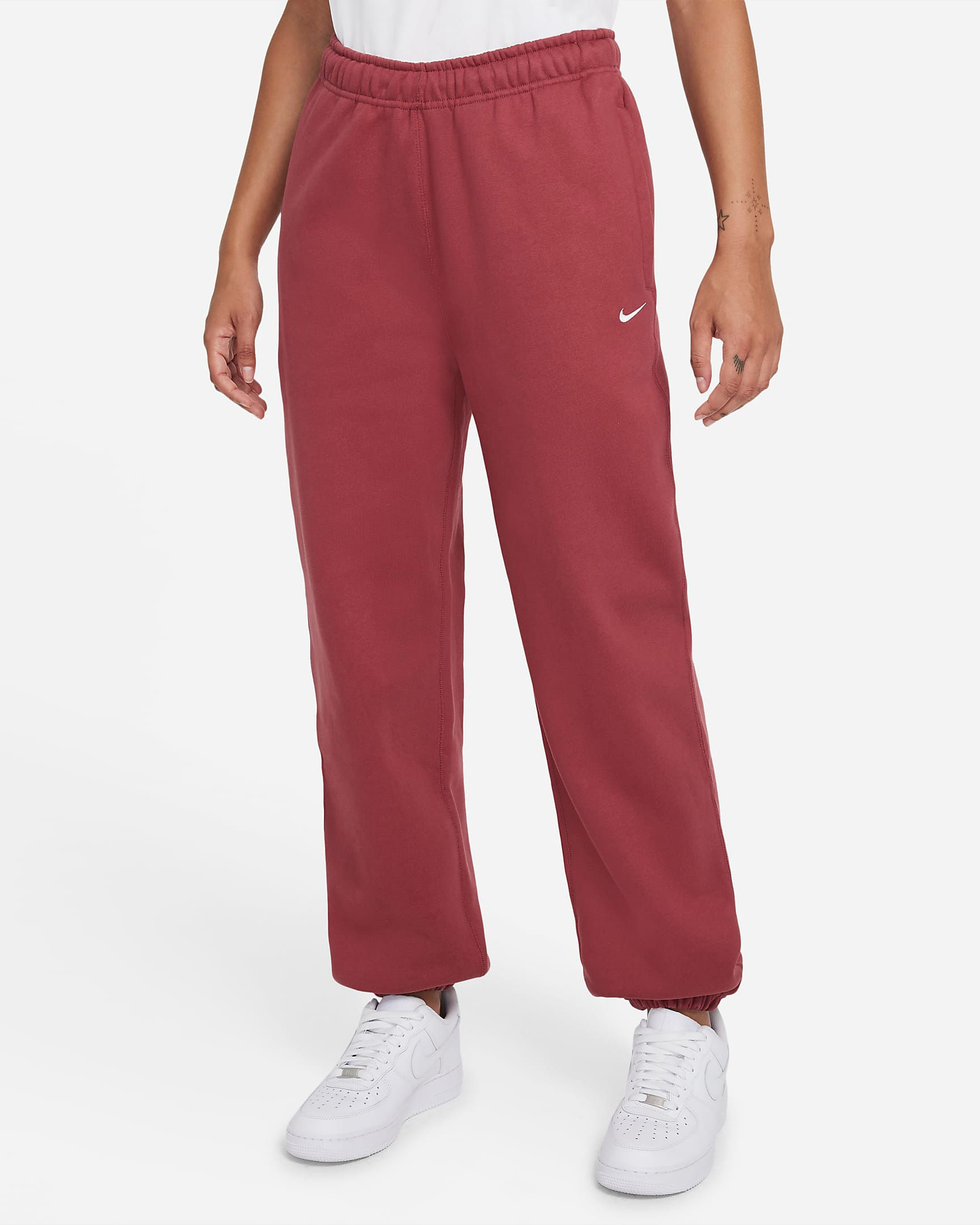 Брюки спортивные NikeLab Essentials Red