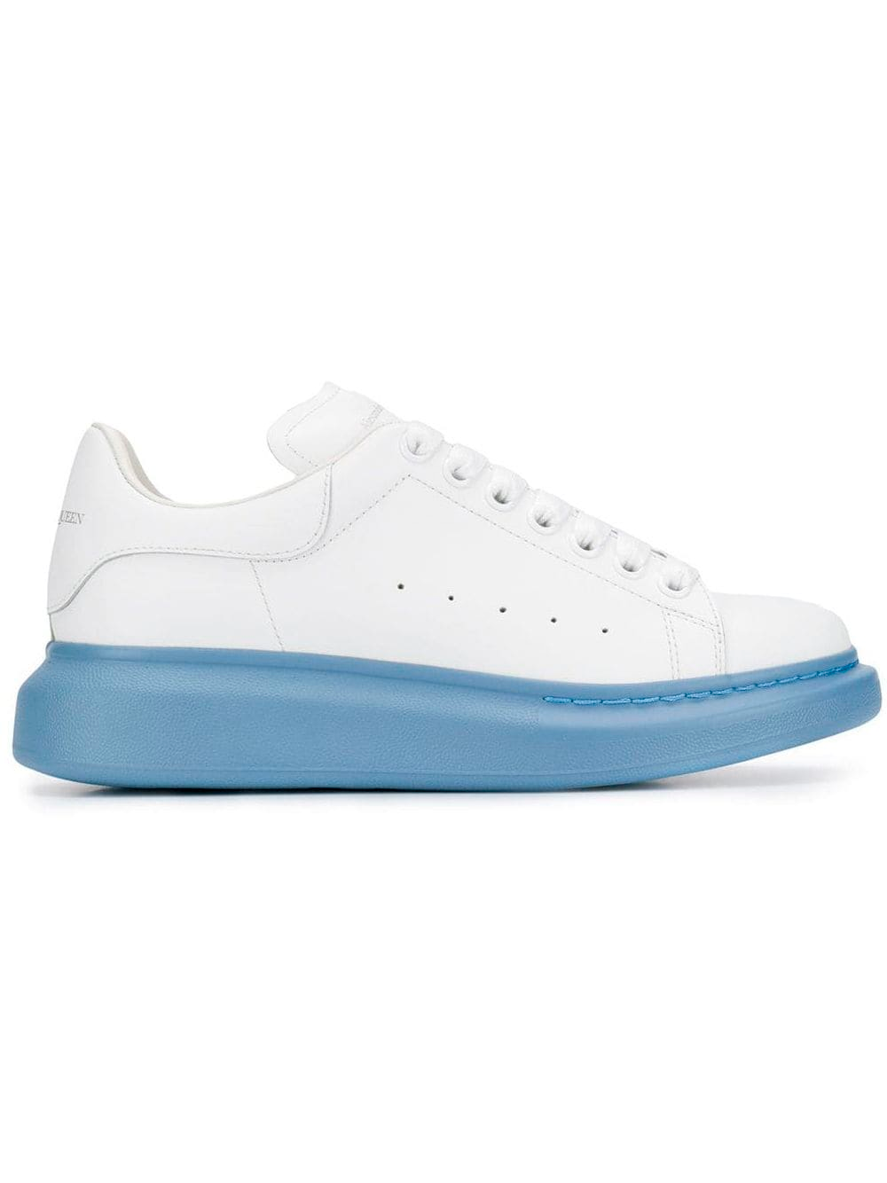 Кожаные кеды Alexander McQueen белые с голубой подошвой