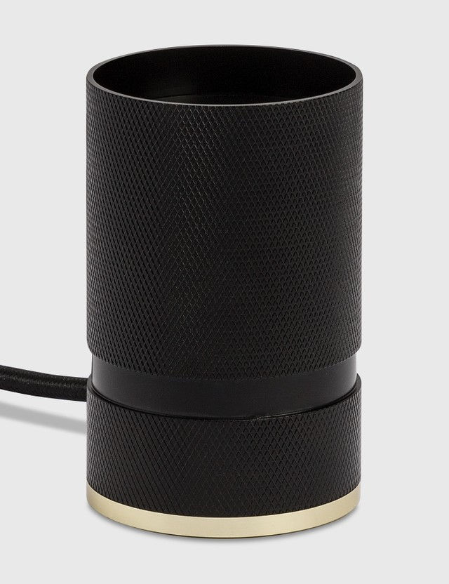 Цоколь-подставка для лампы накаливания черный