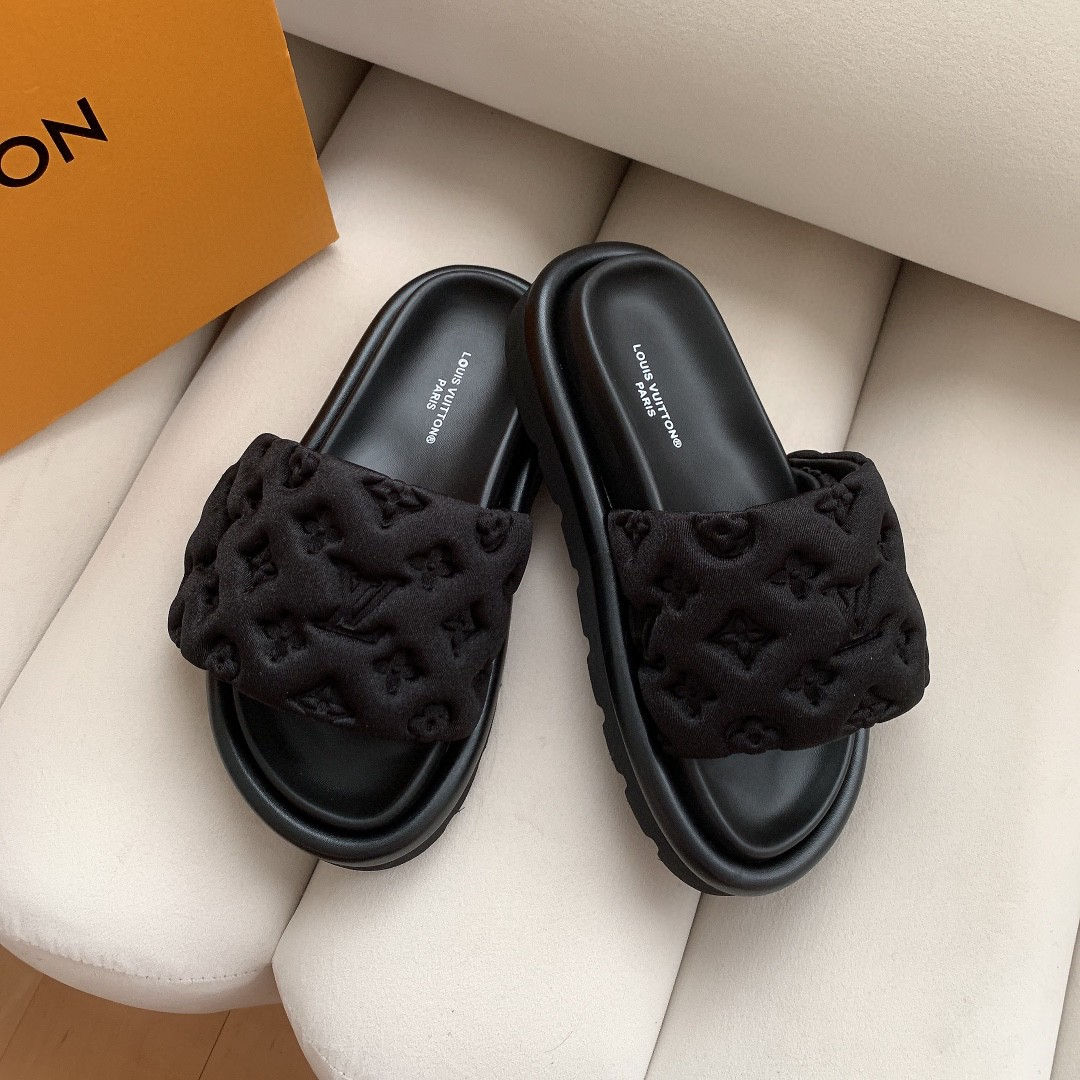 Шлепанцы-мюли Louis Vuitton Pool Pillow Monogram