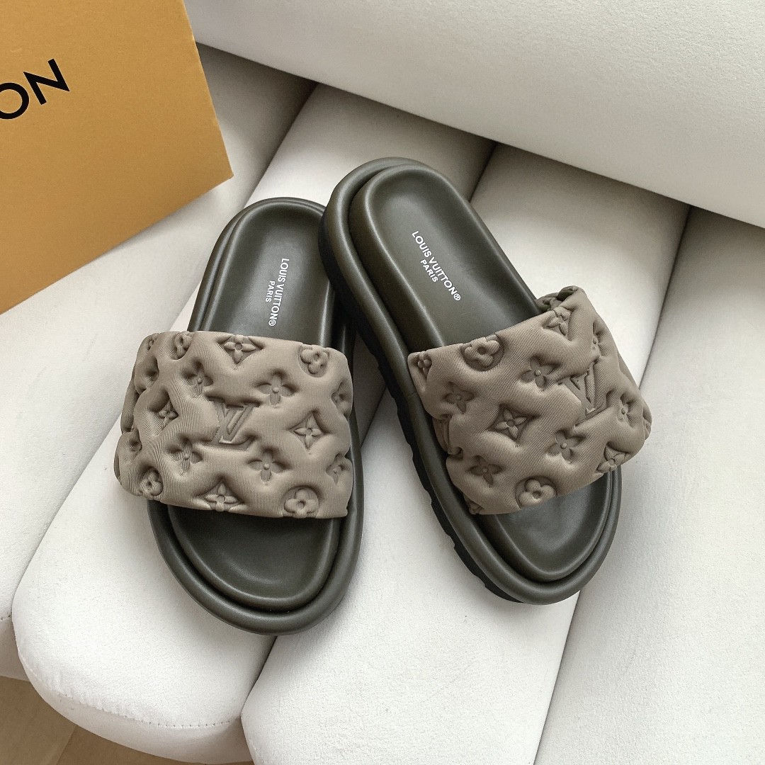 Шлепанцы-мюли Louis Vuitton Pool Pillow Monogram