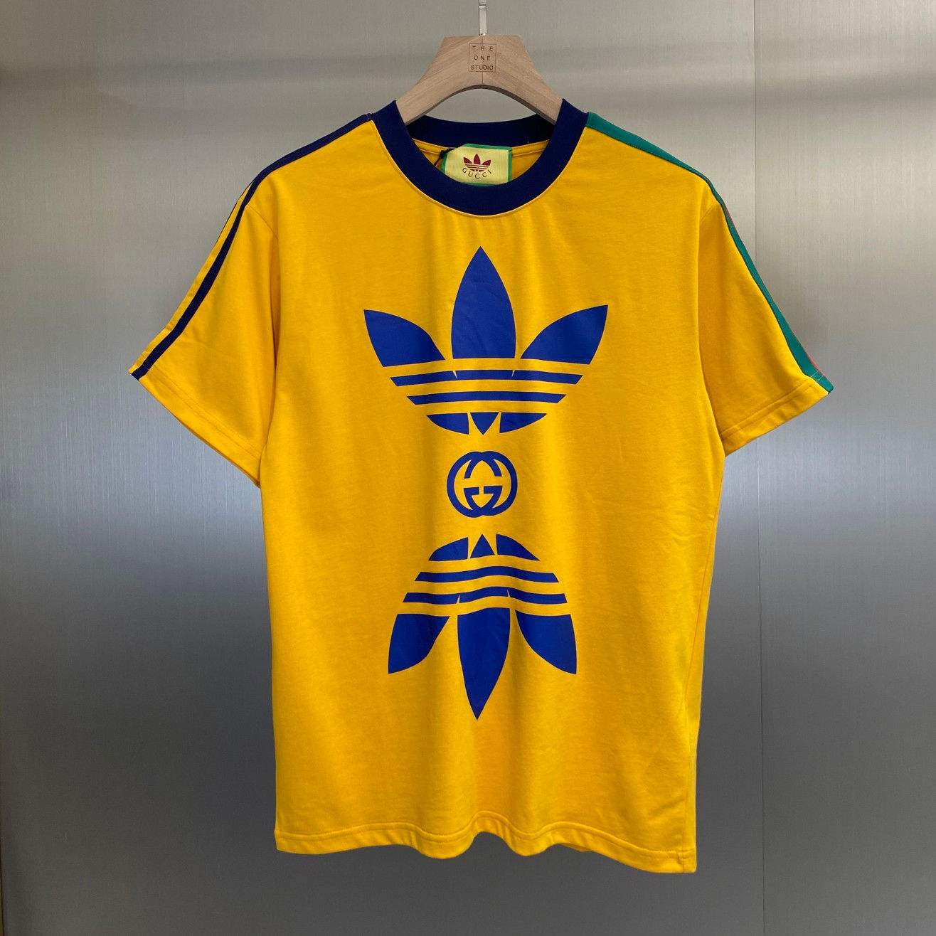 Футболка Gucci x Adidas жёлтая с трехлистником